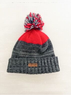 ❤️🩶 Carter’s Adventure Gear Winter Pom Pom Beanie 🩶❤️